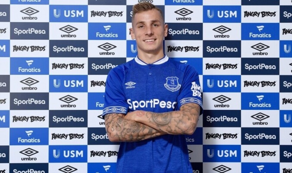 Lucas Digne deja Barcelona para ir al Everton