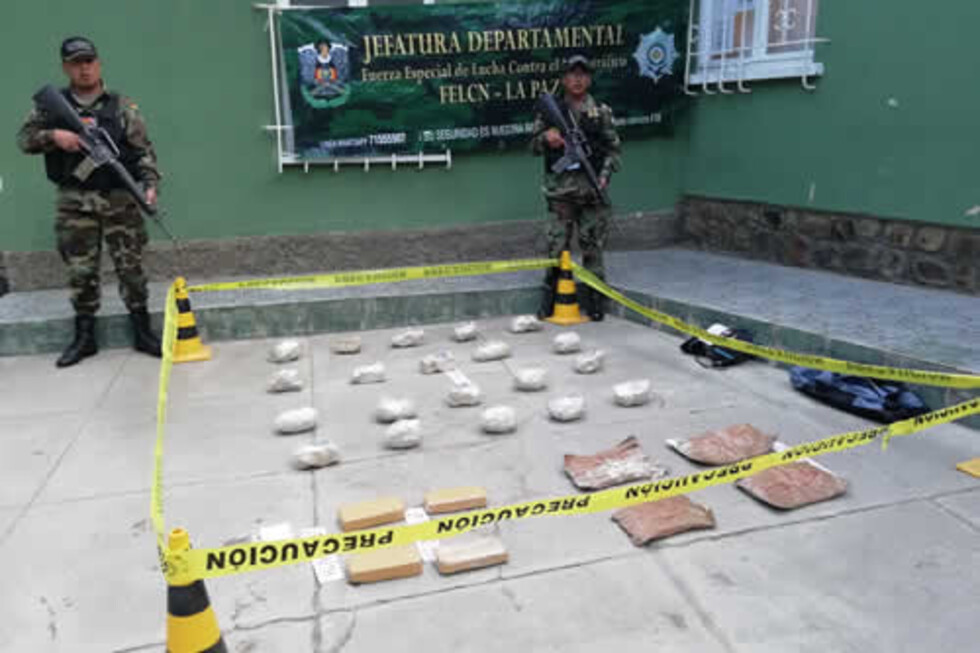 La FELCN decomisó 27  kilogramos de cocaína