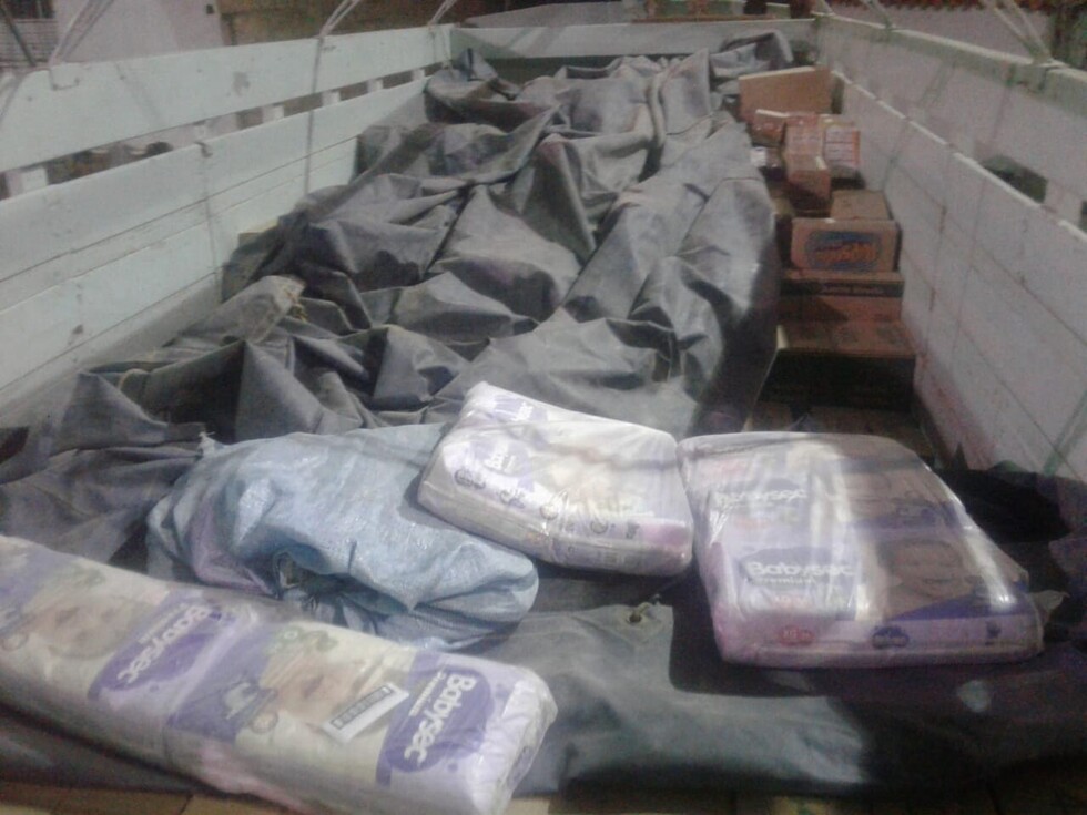 Camión de contrabando, sin luz y acelerando por Sama