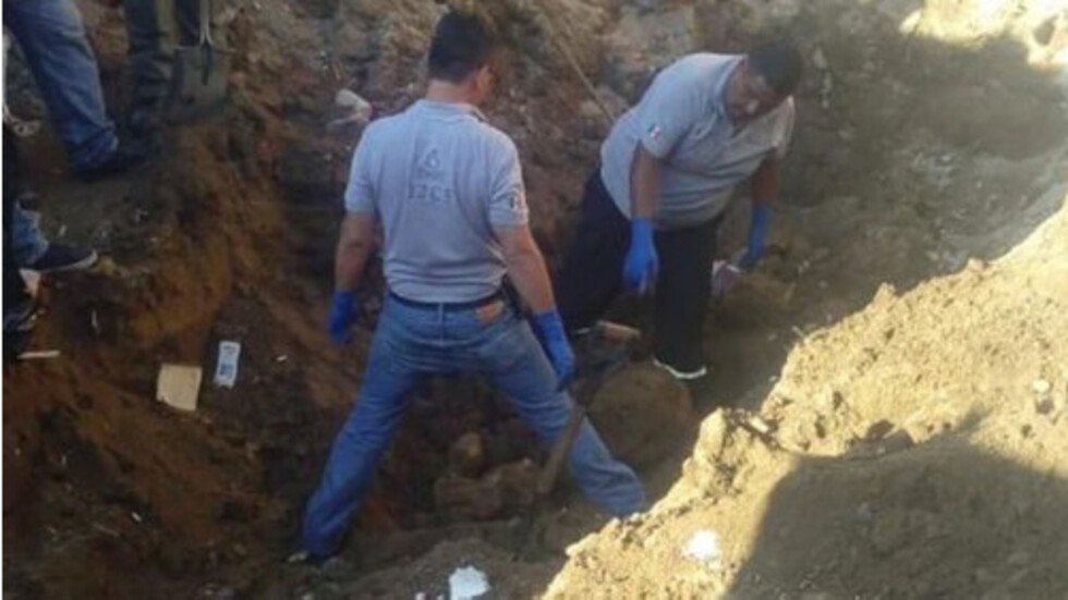 Hallan 11 cuerpos en una casa en remodelación