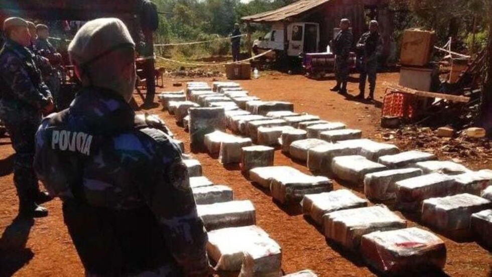 Acribillan a  mecánico con 1800 kg de “yerba”