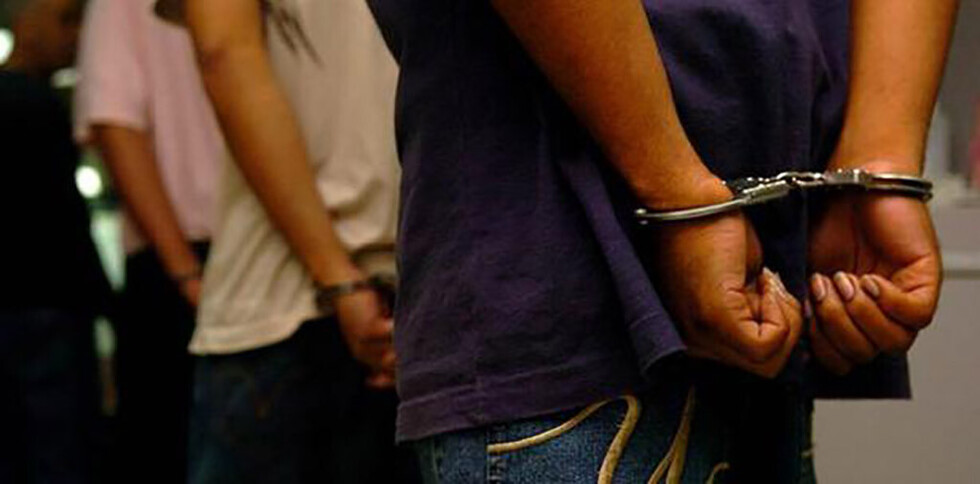 Arrestan a 180 jóvenes que consumían bebidas alcohólicas en Achocalla