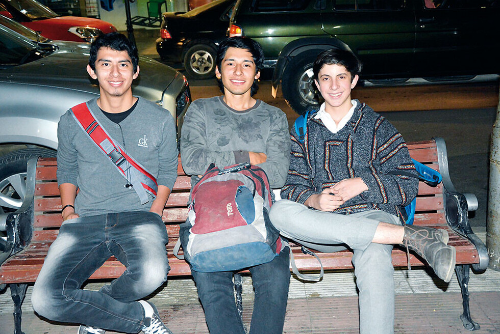 Plazuelando  con los compañeros