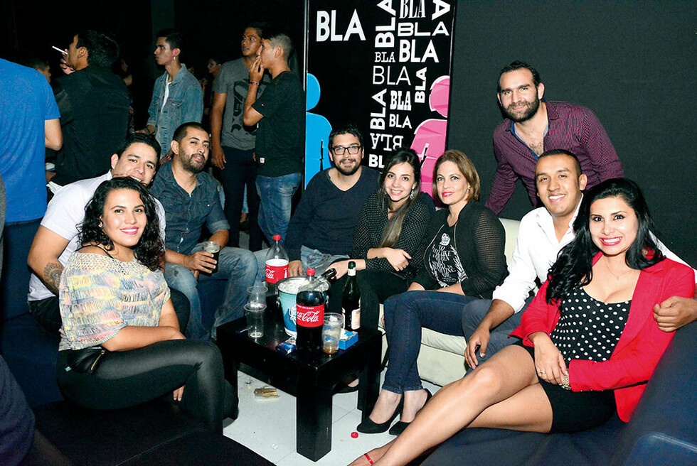 Reunión de amigos en Kapital Disco