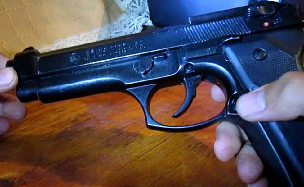 Buscan a policía desertor que disparó a un joven