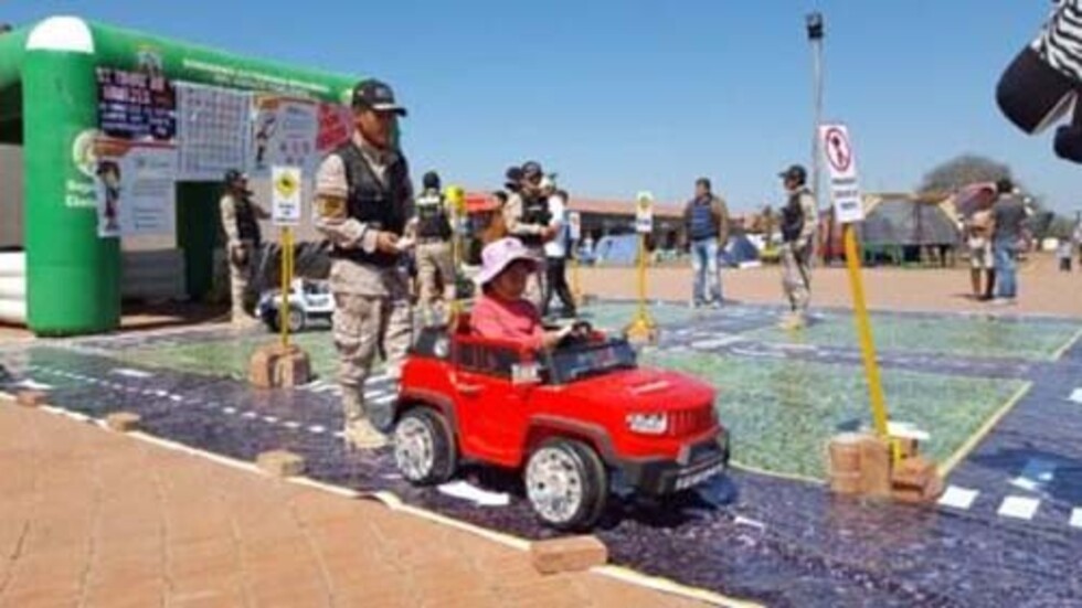Entregan “Parque de Educación Vial Móvil” en Caraparí