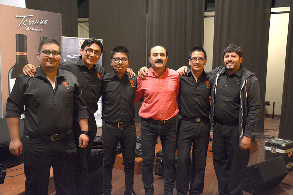 Yalo Cuellar en un gran  concierto