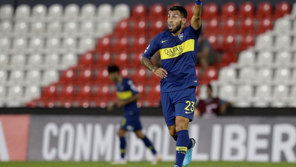Carlos Tevez terminó una semana caliente con un gol