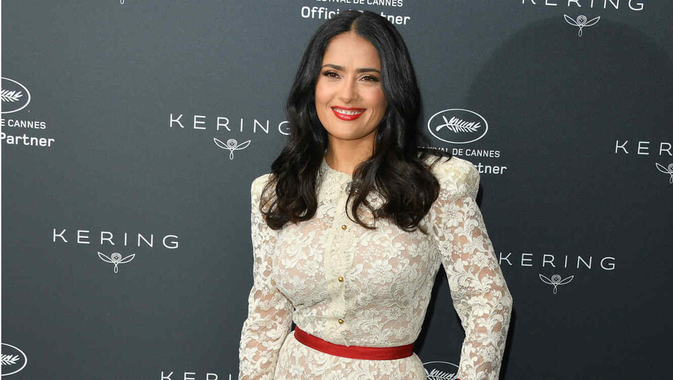 Así celebró  Salma Hayek sus 52 años