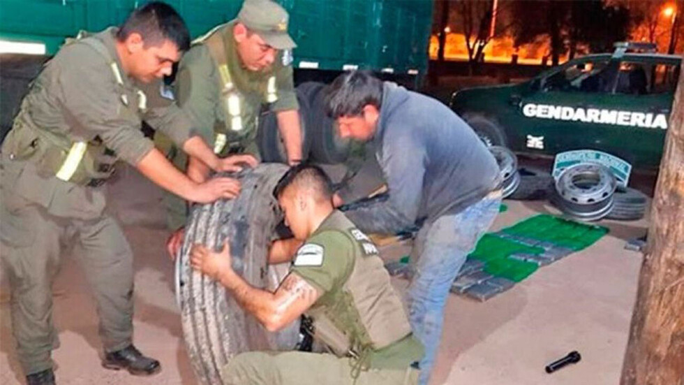 Transportó cocaína en las ruedas de un camión
