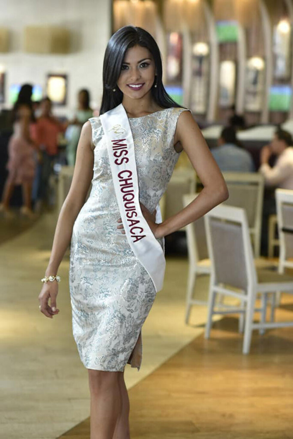Elena Romero una belleza chuquisaqueña