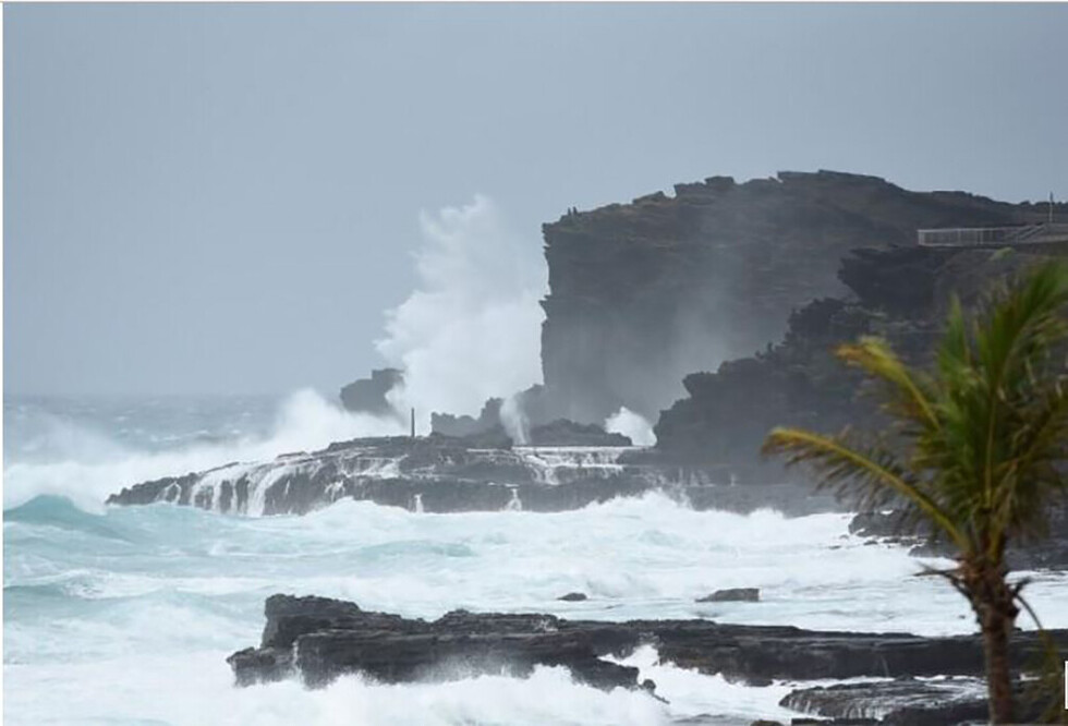 Huracán Florence se fortalece y se dirige hacia Costa Este de EEUU