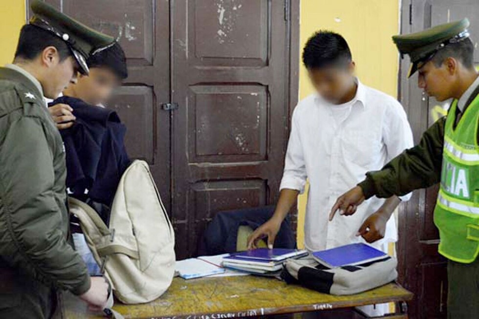 Sorprenden a estudiante con cocaína en su curso