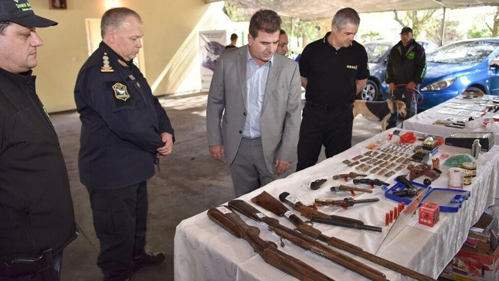Desbaratan a familia narco liderada desde la cárcel