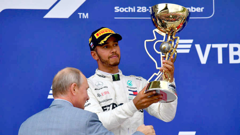 Bottas cede a la jerarquía de Hamilton, más líder que nunca
