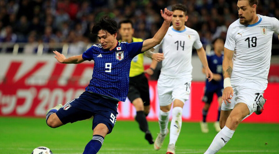 Uruguay cayó ante un Japón que supo hacerle cuatro goles
