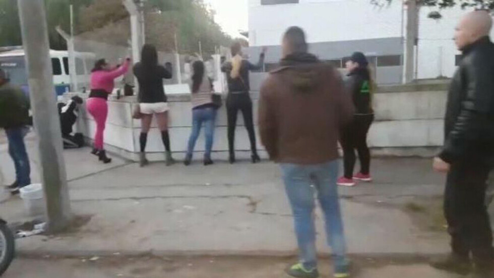 Caen chicas trans por vender droga en zona roja