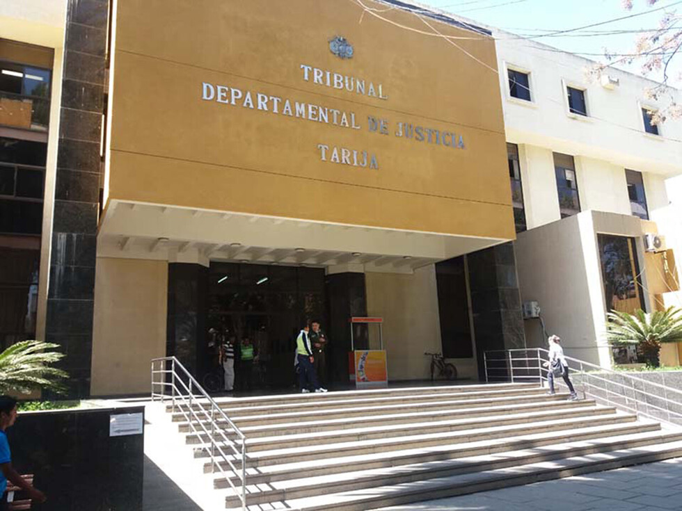 Denunció a pareja de 75 años para quedarse con su casa