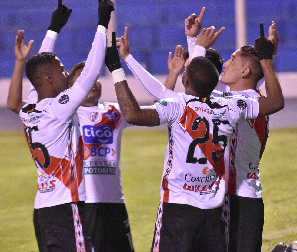 Nacional Potosí se acerca peligrosamente a los punteros