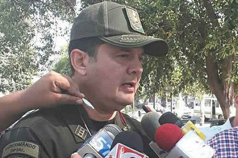 Procesan a  policía que fue hallado  con droga