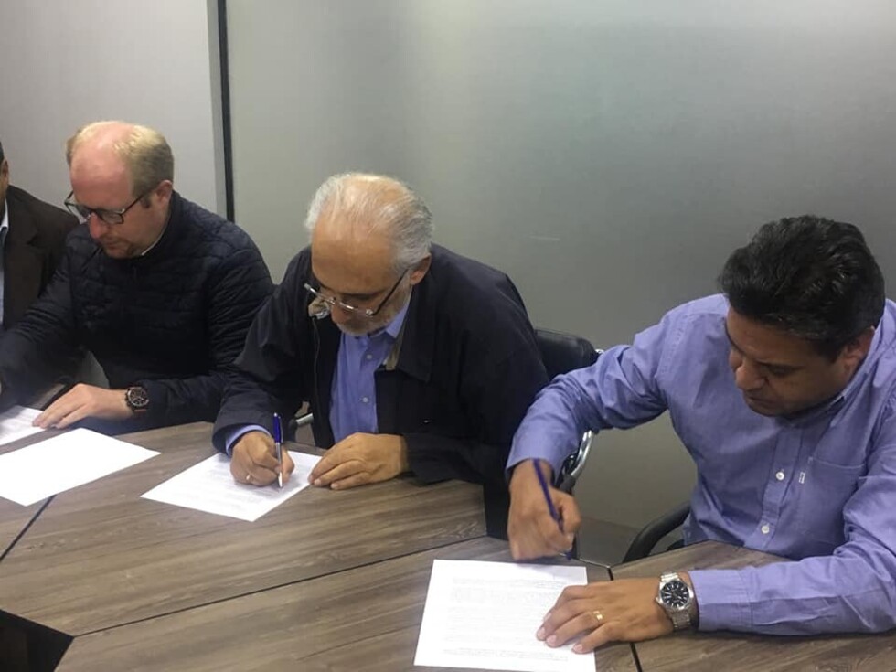 Mesa oficializa su alianza con la agrupación "Todos" en el sur del país