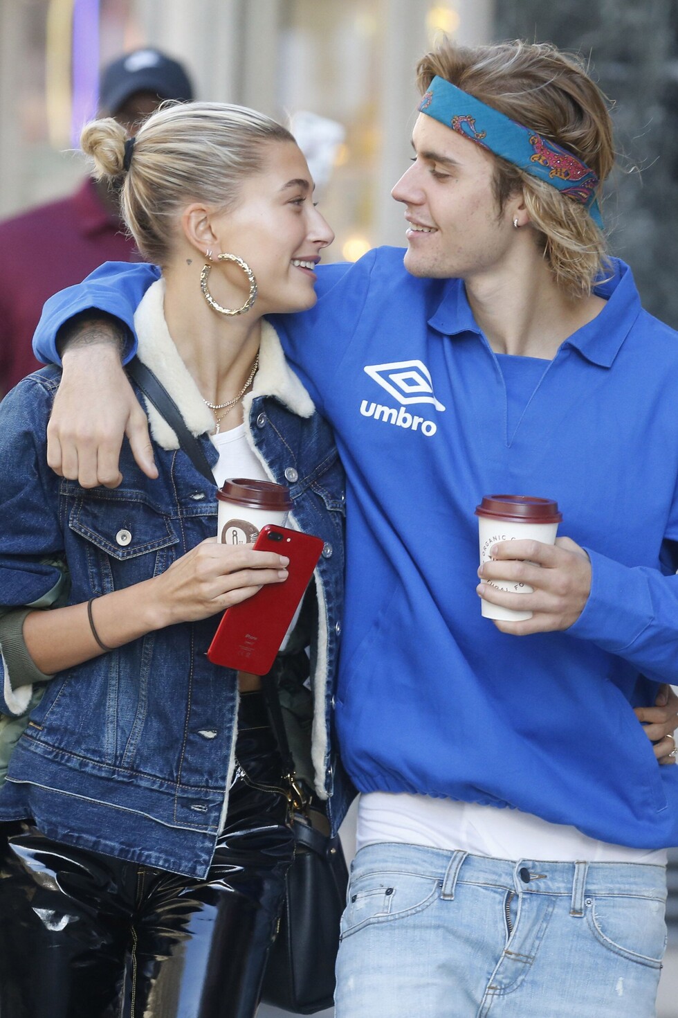 Hailey Baldwin ya usa el  apellido de Justin Bieber