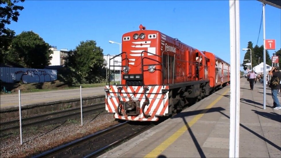 Mató a su ex y luego se tiró a las vías del tren