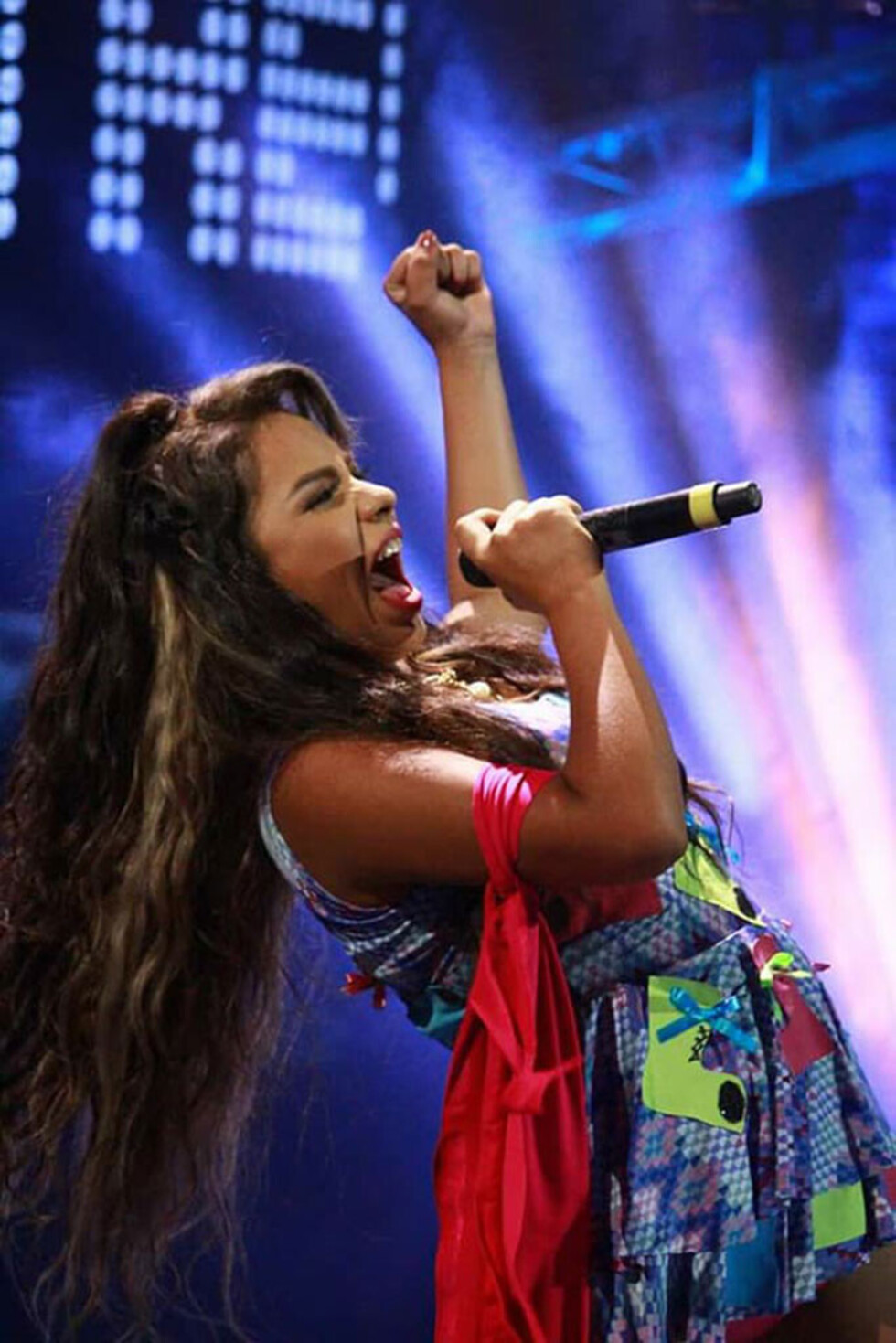 Dayam Dávila cantante boliviana