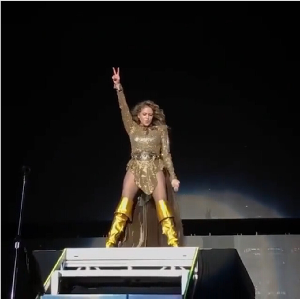 Paulina Rubio  declara su amor a Donald Trump