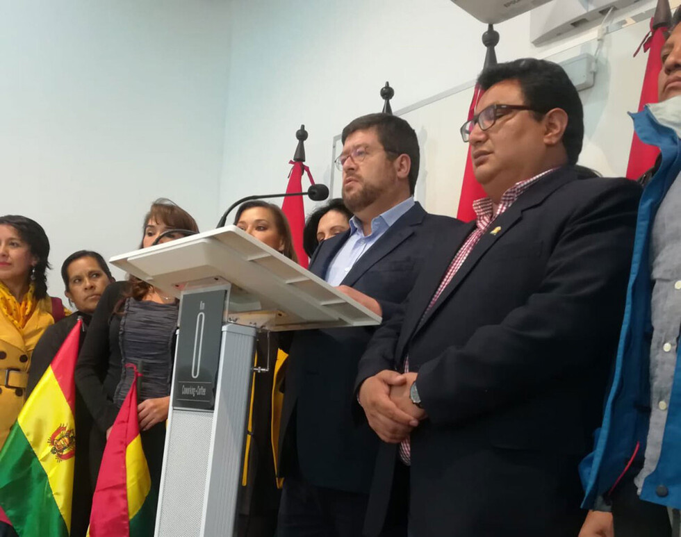 Fracasa unidad opositora y el MAS tiene dos binomios