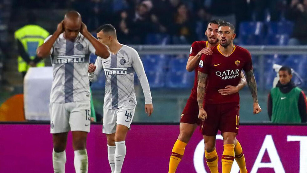 Kolarov evita la caída de la Roma contra el Inter