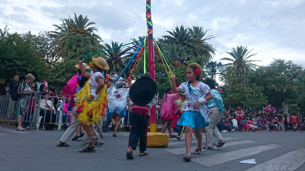 Las plazas de Tarija ya se visten de Navidad
