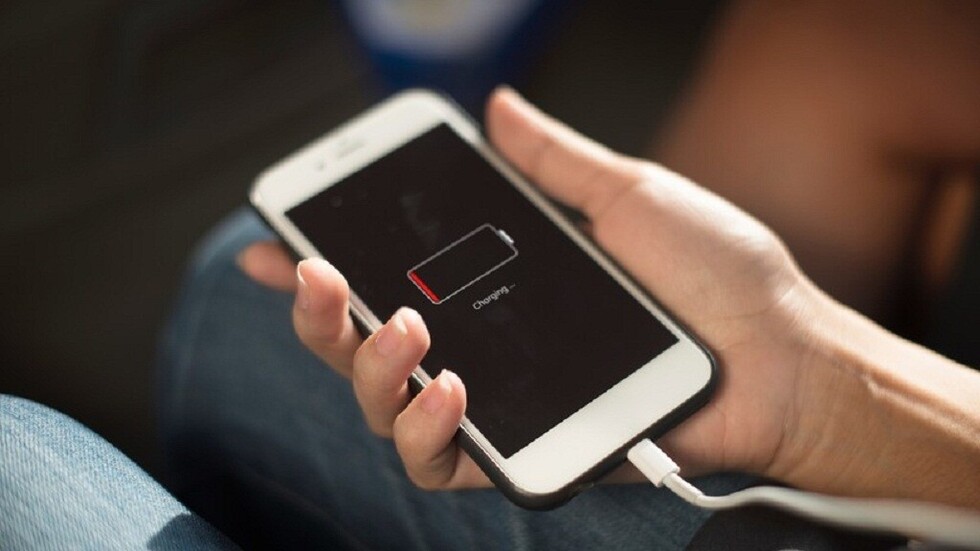 Desarrollan una superbatería que permitiría recargar los dispositivos solo una vez a la semana