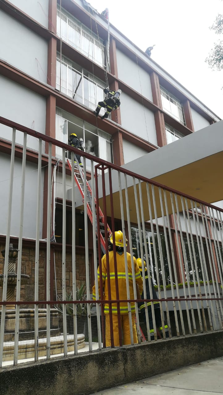 Realizan simulacro de desastres naturales en hotel Los Ceibos