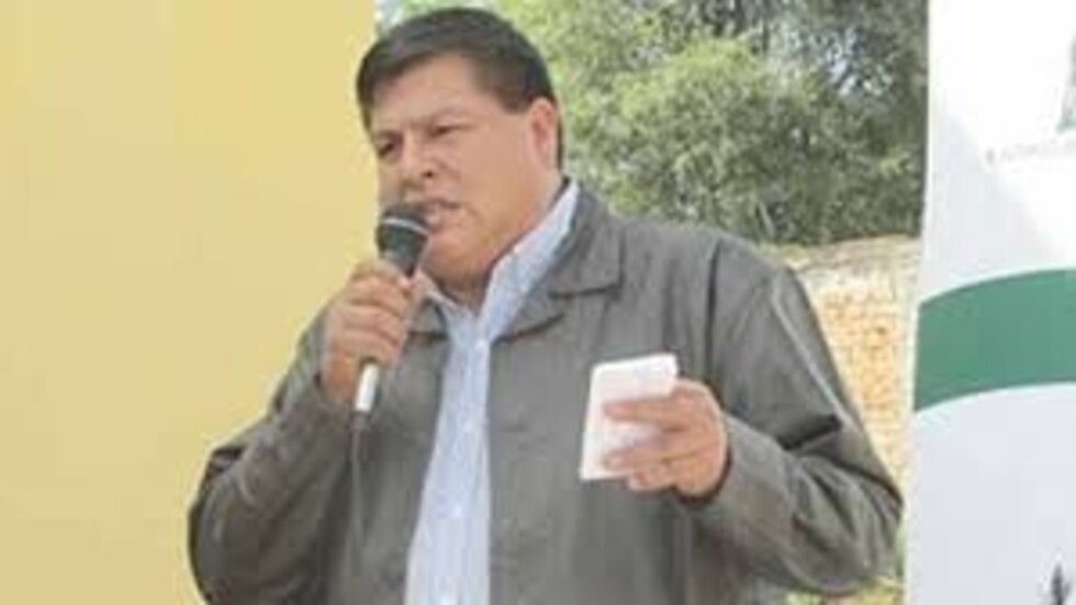Empleados en Bermejo aportan el 5% de su sueldo al MAS