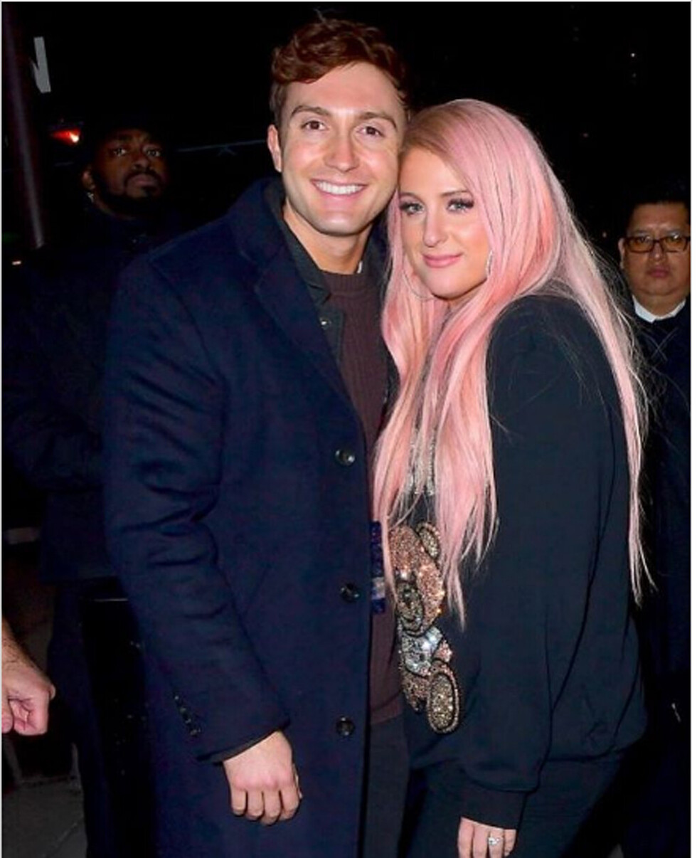 Meghan Trainor se casó con Daryl en su domicilio