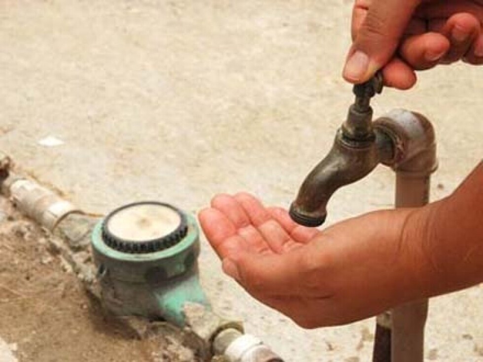 Pobladores de Bermejo molestos por falta de agua dicen que EMAAB "debe desaparecer"