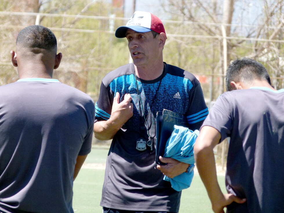 Jugadores de Industrial están en la órbita de Atlético Bermejo