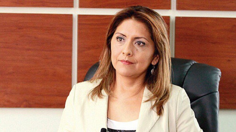 Ministra López asegura que tiene las “manos limpias”