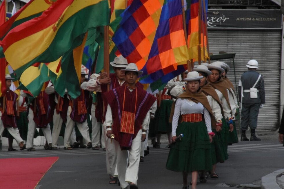 Con una ofrenda a la Pachamama se inició la celebración de la fundación del Estado Plurinacional