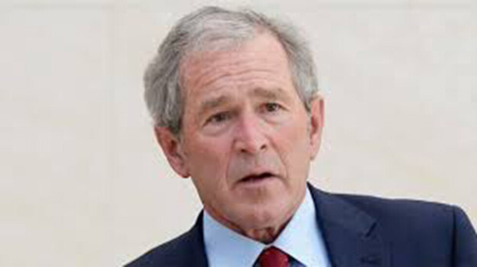 El ex presidente Bush repartió pizzas en E.E.U.U