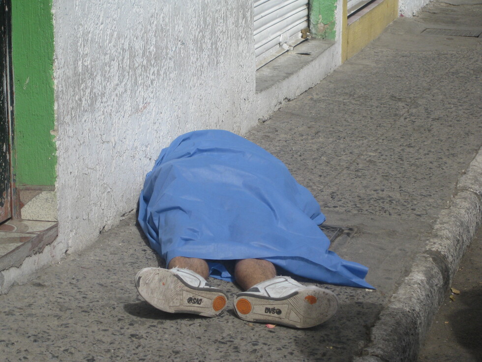 Discutió con el yerno y lo asesinó a cuchilladas