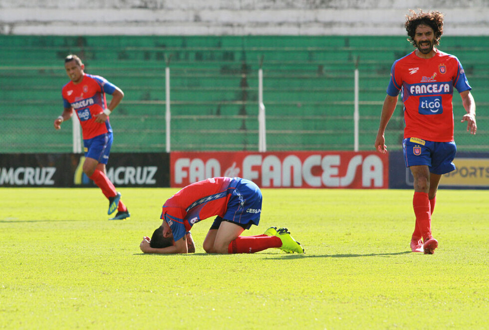 La “U” con el fin de volver al profesionalismo