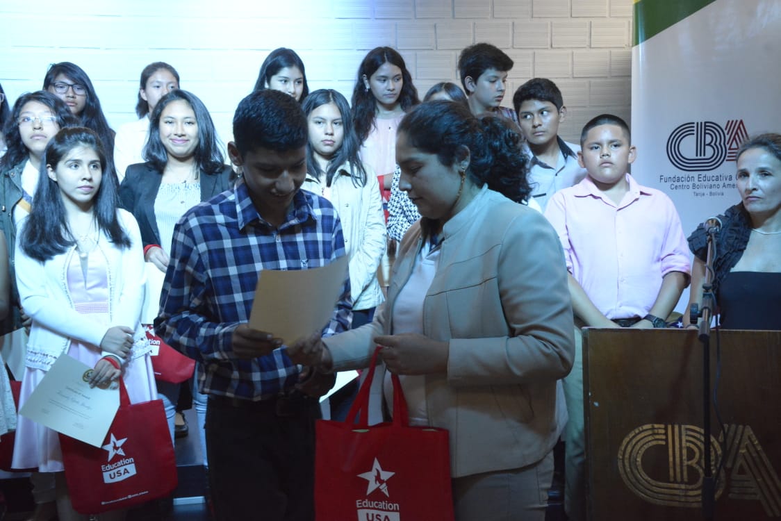 Estudiantes se benefician con la beca “Access” del CBA