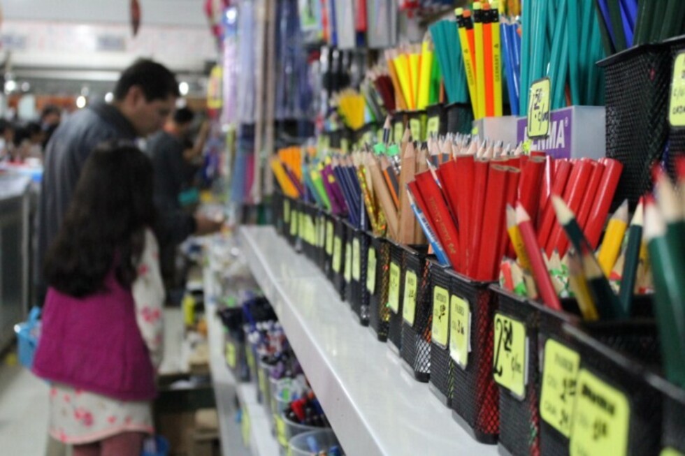 A punto de iniciar clases, baja la demanda de útiles escolares