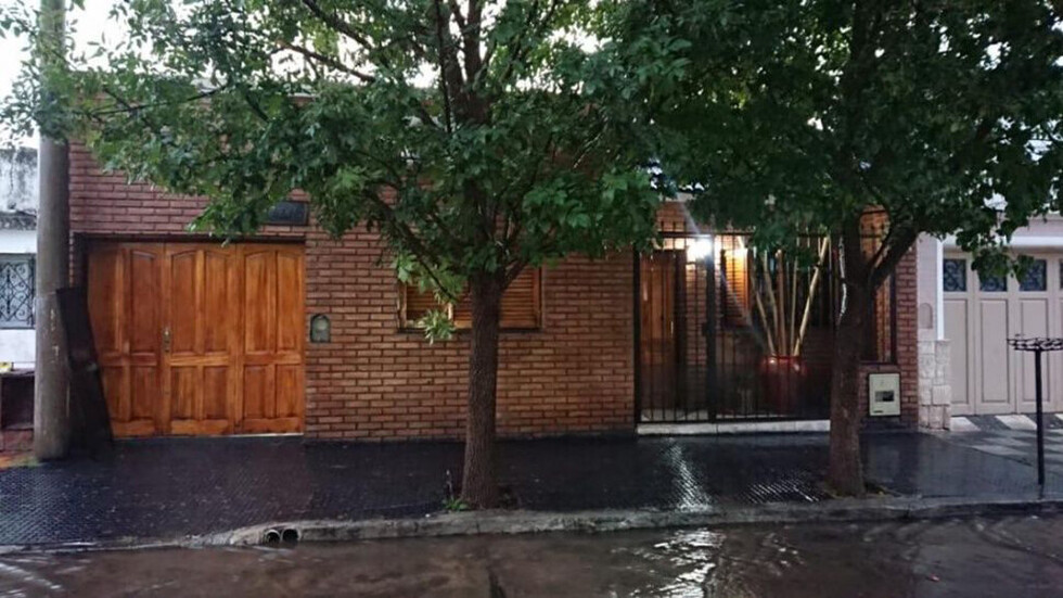 Mató a su esposa frente a su hija y se suicidó