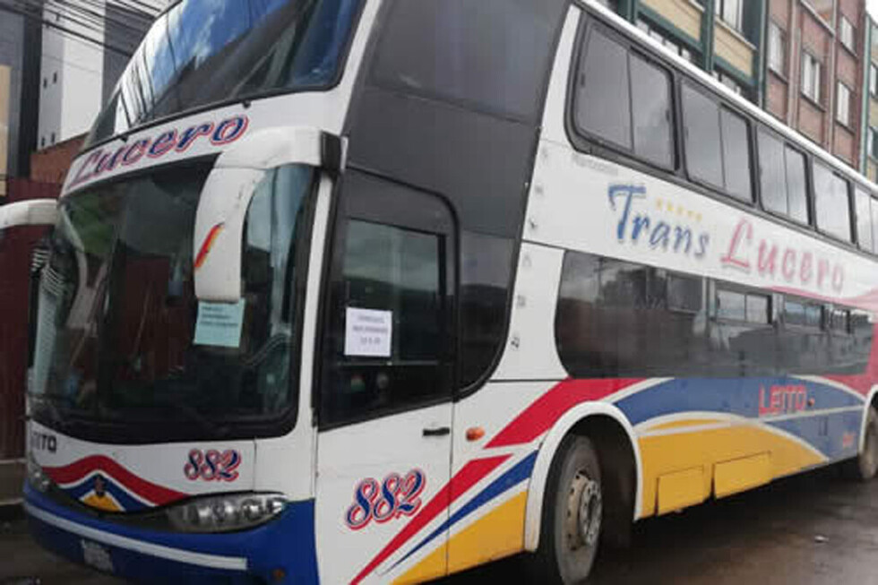 Robaron un bus, pero lo  dejaron al encunetarlo