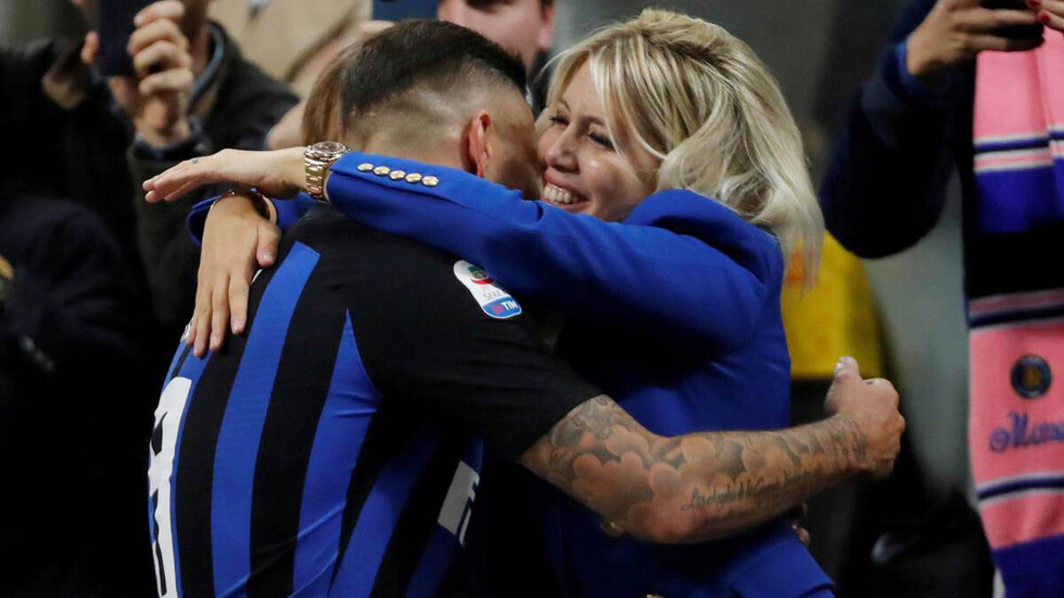 Apedrean el coche de Wanda Nara