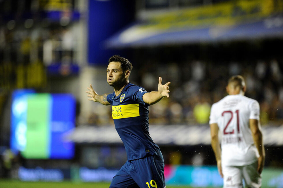 Boca Juniors ganó y no pierde la ilusión dentro de la Superliga