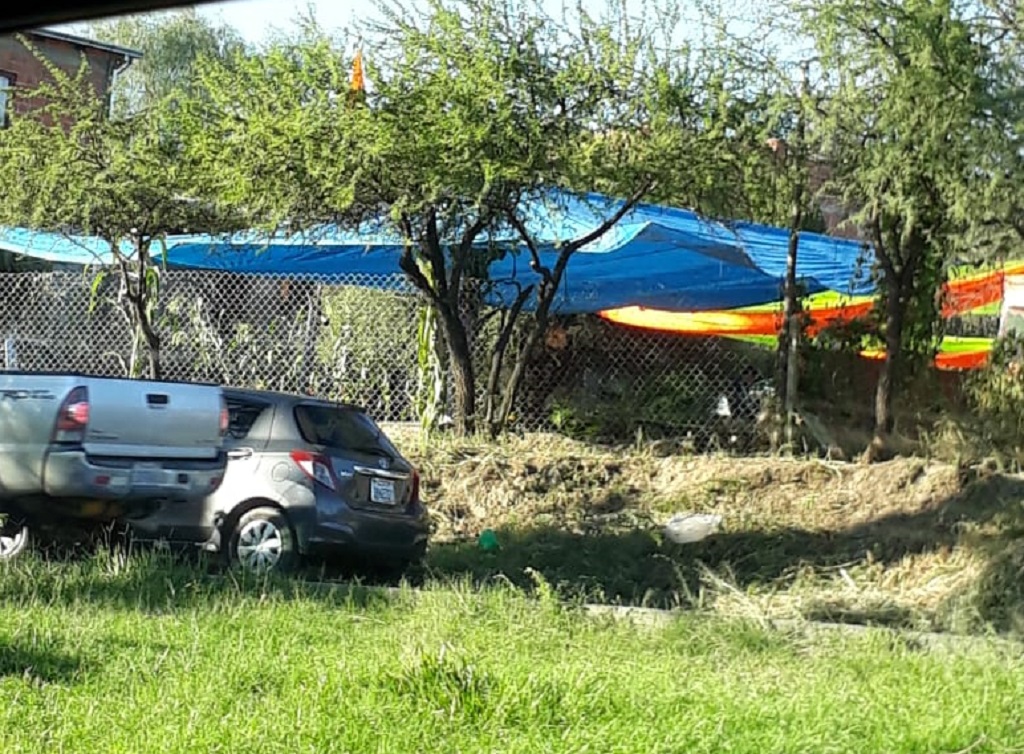 Montes abre puesto de compadres para recaudar fondos para UNIR